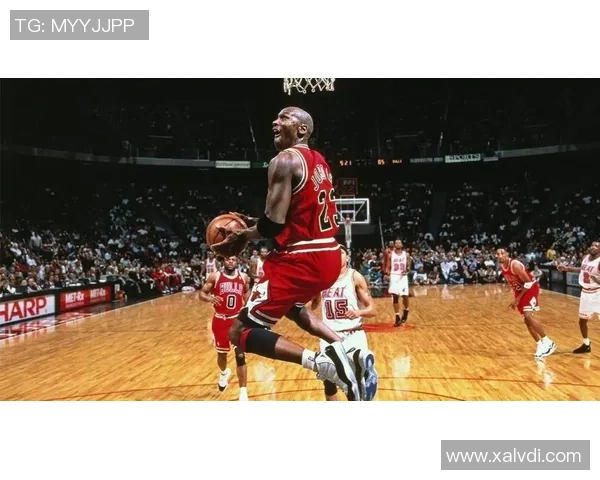 乔丹与马里昂的经典对决瞬间动图回顾展现篮球传奇的激情与技术