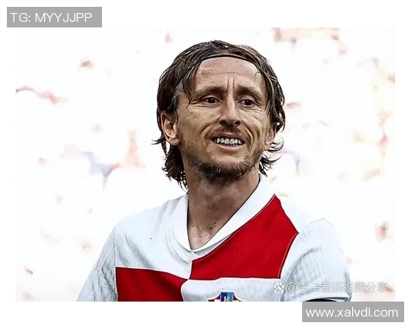 莫德里奇：足球场上的艺术家与传奇中场的辉煌历程与未来展望